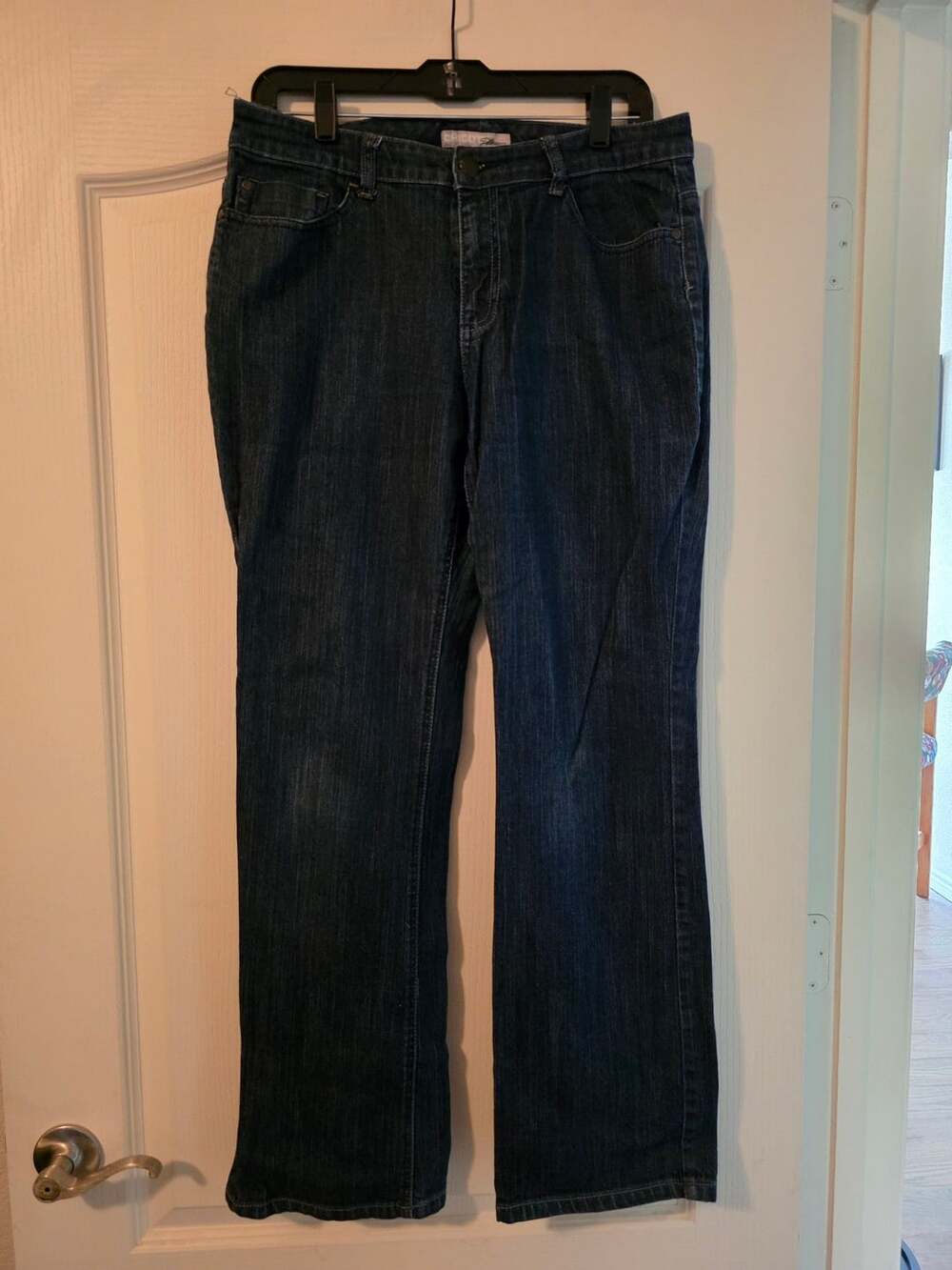 Chico's Platinum Jeans Size 1.5 Reg Dark Wash Floral Embroidered